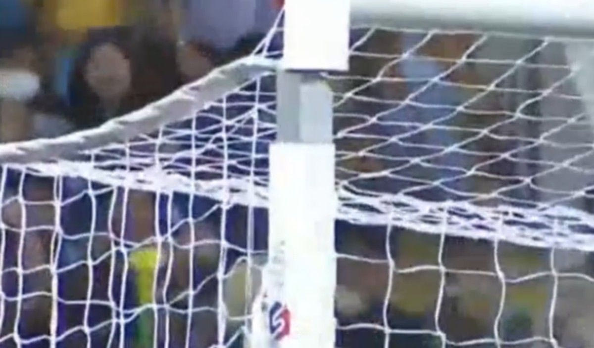 Η Ντόρτμουντ έχασε από το Βιετνάμ ενώ ο κίπερ τον Γερμανών κατέστρεψε την εστία