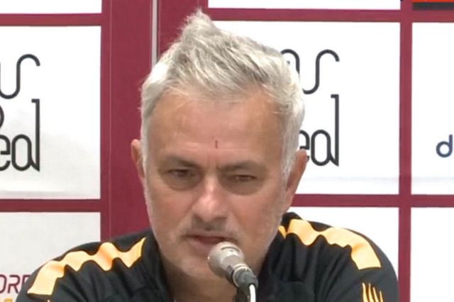 Μουντιάλ 2022: Ο Μουρίνιο με “special one” μαλλί δεν είδε καμία έκπληξη στο Ιαπωνία – Γερμανία