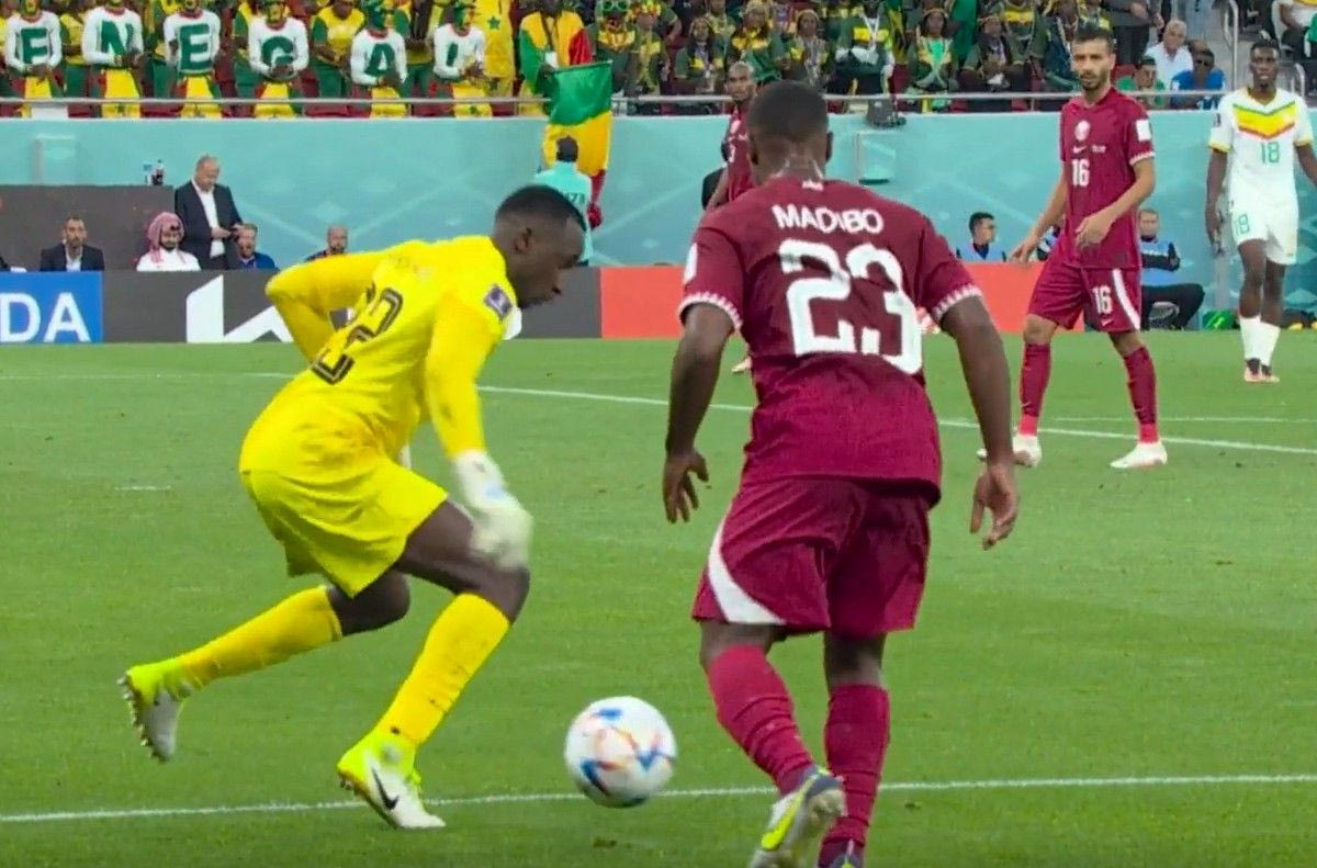 Μουντιάλ 2022: Οι παίκτες του Κατάρ έκαναν τέσσερα λάθη σερί με την κατοχή δική τους