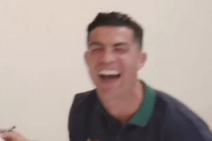 Ρονάλντο,  καλλιτέχνης: Ζωγράφισε τον Πέπε κι έπεσε κάτω από τα γέλια