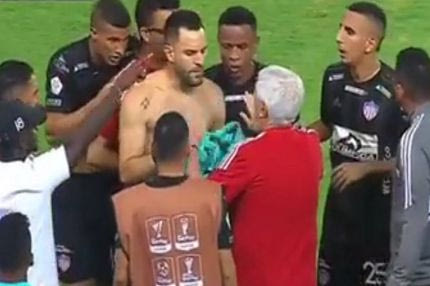 Κολομβία: Απίστευτη γκάφα πρώην κίπερ της ΑΕΛ, έγινε ήρωας, αποβλήθηκε στην ίδια φάση και έχασε η ομάδα του