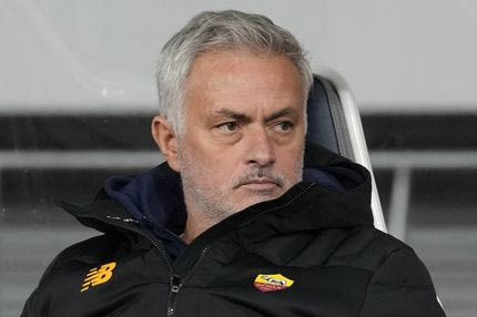 Πορτογαλία: Ναυαγεί του Μουρίνιο, άλλο το μεγάλο φαβορί