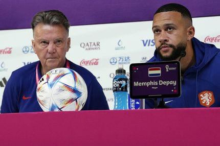 Φαν Χααλ: “Δεν ξέρω τι λέει ο Ντι Μαρία με τον Ντεπάι φιλιόμαστε στο στόμα”