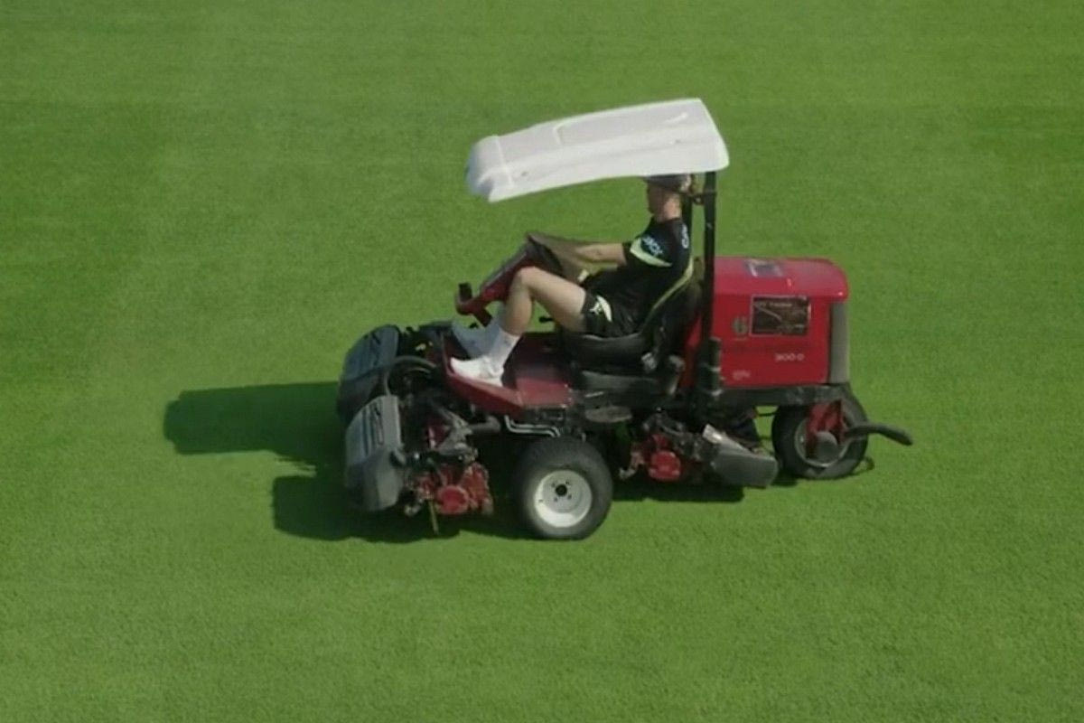 Χάλαντ: Μυθικό βίντεο με τον “καημένο” Νορβηγό να περιμένει να τελειώσει το Μουντιάλ 2022