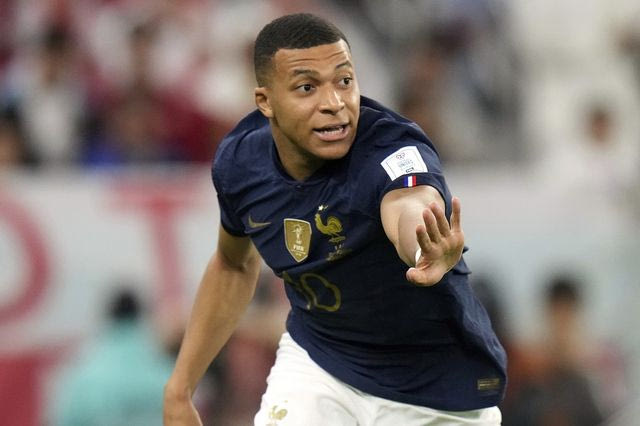 Ο ήρεμος Εμπαπέ μίλησε για το επόμενο βήμα του με καμπανάκι