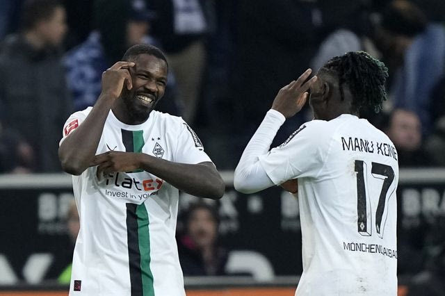 Μένει ελεύθερος κορυφαίος σκόρερ της Bundesliga, Γιουνάιτεντ και Τσέλσι τον “βολιδοσκοπούν”