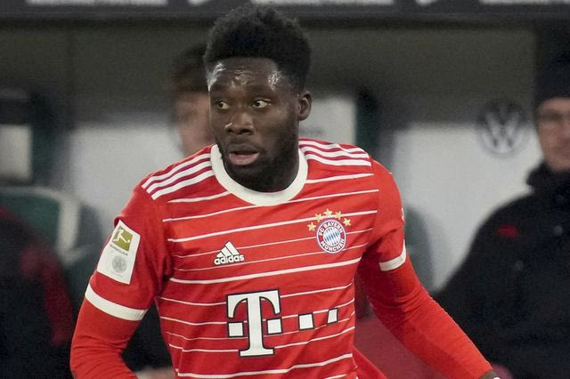 Ρεάλ: Ο Πέρεθ φέρνει Ντέιβις και “αναγκάζει” άλλο αριστερό μπακ να πάρει την πόρτα της εξόδου