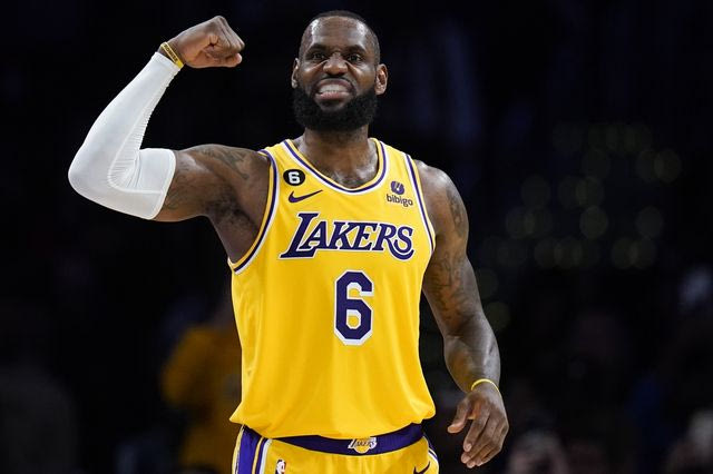 Λίβερπουλ: Αυτή είναι η κολεξιόν με τη βασιλική υπογραφή του Λεμπρόν Τζέιμς