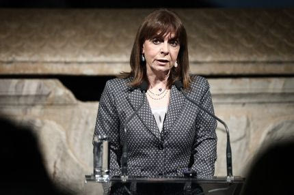 Σακελλαροπούλου για Τέμπη: “Αδιανόητη τραγωδία, θρηνούμε νέους ανθρώπους”