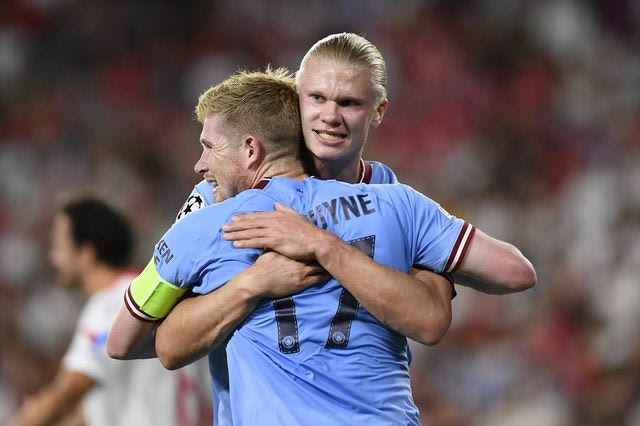 Premier League: Χάλαντ – Ντε Μπρόινε οι πιο ακριβοπληρωμένοι, στην πεντάδα και ο “αναγεννημένος” του Τεν Χαχ