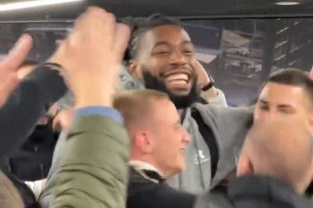 Ηρωική υποδοχή στην Παρτιζάν από τους Σέρβους στο Βελιγράδι