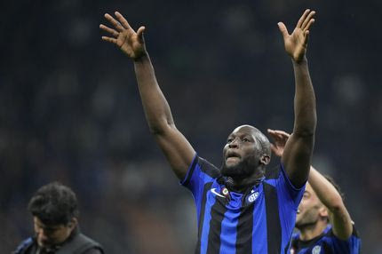 Λουκάκου: Ο Ανρί ζήτησε την φανέλα του αλλά αυτός ντρεπόταν να μείνει γυμνός