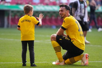 Ντόρτμουντ: Κλειδώνει τον τίτλο και ολοκληρώνει κομβική ανανέωση