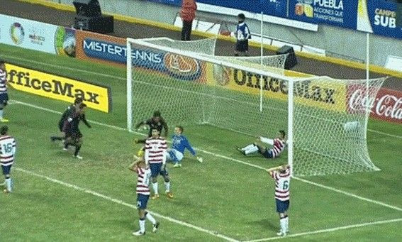 Ψαλίδι, γκολ και τρικλοποδιά