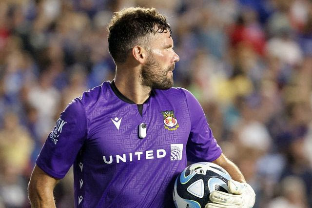 Αποσύρθηκε, επέστρεψε, δέχτηκε 13 γκολ σε 4 ματς και είπε ξανά “αντίο”