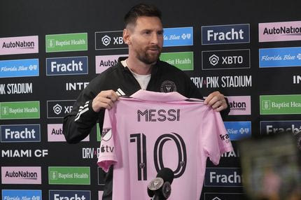 Έχουν σχέδιο για να κάνουν τον Μέσι αντίπαλο του Ρονάλντο οι Σαουδάραβες