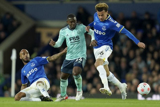 Σε μπελάδες ο Ντέλε Άλι: Βγήκε με πρώην συμπαίκτη του, πάρκαρε παράνομα και έφαγε πρόστιμο