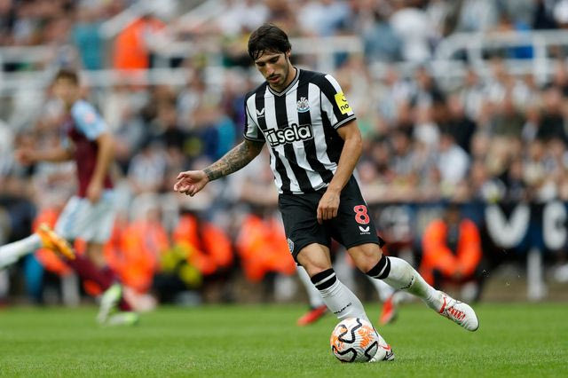 Η Νιουκάστλ λόκαρε πάνω στη Μίλαν για την υπόθεση Τονάλι και θα διεκδικήσει χρήματα