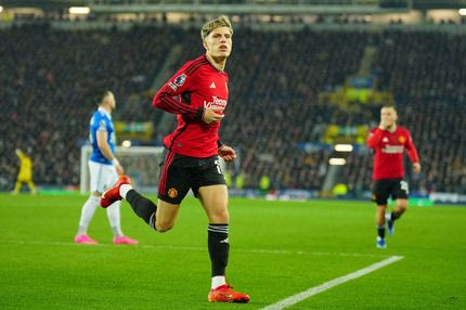 Μάντσεστερ Γιουνάιτεντ: Ο Γκαρνάτσο πήγε να μιμηθεί και πάλι τον CR7 αλλά τα έκανε… μούσκεμα