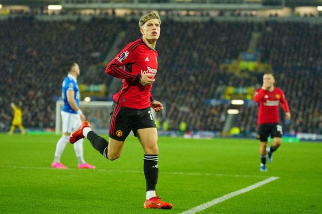 Γκαρνάτσο: Το δώρο που έκανε σε μικρό θαυμαστή του μετά το γκολ με ψαλιδάκι