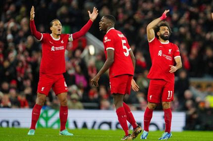 Φοβερός Φαν Ντάικ! Εξοργίστηκε με απόφαση του διαιτητή και τον ρώτησε αν έχει πιει