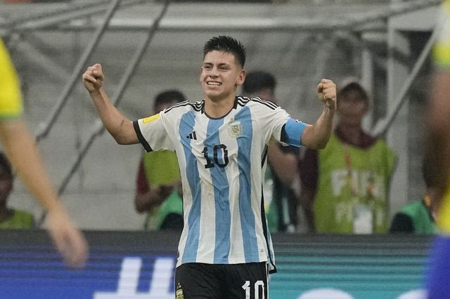 Τσέλσι και Σίτι για Ετσεβέρι πού κολλάει η προσπάθεια της Μπάρτσα για τον “νέο Μέσι”