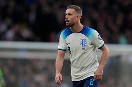 Ο Χέντερσον μένει ελεύθερος και βρίσκεται κοντά σε ιστορικό κλαμπ