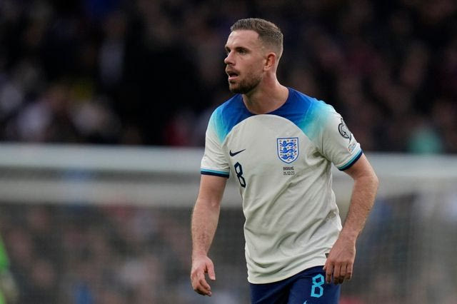 Ο Χέντερσον μένει ελεύθερος και βρίσκεται κοντά σε ιστορικό κλαμπ