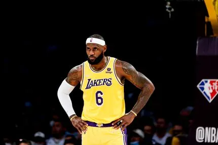 Παίζει με τις ισορροπίες ο ΛεΜπρόν, στόχος η κορυφή