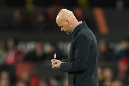 Αφήνει στην απ’ έξω τον Τεν Χαχ ο Ράντκλιφ