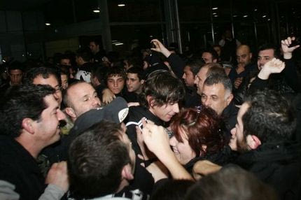 “Πνίγηκαν” στις αγκαλιές οι θριαμβευτές του Λονδίνου