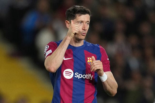 Ο Λεβαντόφσκι πήρε τις αποφάσεις του, η Μπαρτσελόνα κοίταξε “ταυτότητα” και το μέλλον του έχει μπει σε ένα μονοπάτι με διακλαδώσεις