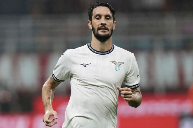 Παίκτης σύμβολο της Λάτσιο που ανανέωσε πρόσφατα ζήτησε δημόσια να φύγει γιατί δεν θέλει να πληρώνεται