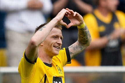 Οι ομάδες των Ρονάλντο και Μέσι κυνηγούν τον Μάρκο Ρόις, εκείνος όμως έχει μία τελευταία αποστολή