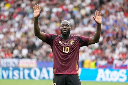 Ο προπονητής που θέλει σαν τρελός τον Λουκάκου και πρέπει να πολεμήσει τα πετροδόλαρα