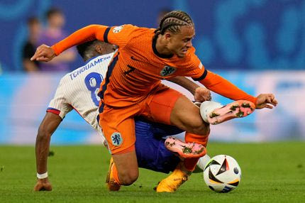 Μπάγερν Μονάχου, Τσάβι Σίμονς: Αυτό είναι το πλάνο των Βαυαρών για τον Ολλανδό