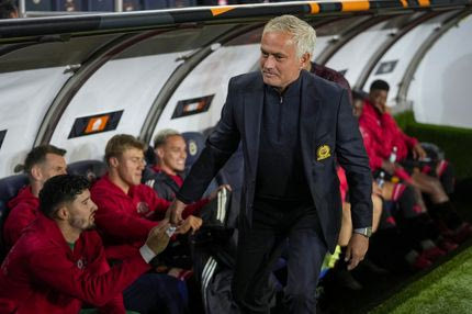 Μάντσεστερ Γιουνάιτεντ: Ένα καζάνι που βράζει, του οποίου το καπάκι είναι σφραγισμένο, ο αγώνας με τον Μουρίνιο έριξε απλά και άλλο λάδι στη φωτιά