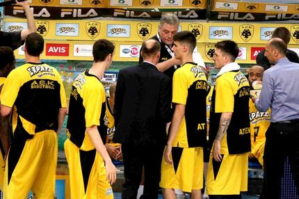 “Καμπάνα” σε τέσσερις παίκτες ΑΕΚ και Άρη