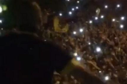 Το “ΑΕΚ” του Αραβίδη από την οροφή του πούλμαν