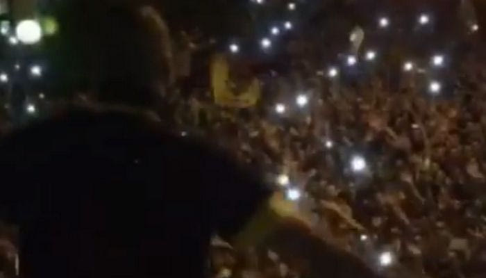 Το “ΑΕΚ” του Αραβίδη από την οροφή του πούλμαν