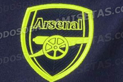 Φωσφορίζει η νέα εμφάνιση της Άρσεναλ
