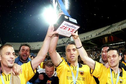 Οι κότες έγιναν κύκνοι: Ο Ψωμιάδης, ο “γιατρός” και το “πρώτο τραπέζι κάλτσα”