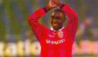 Απείραχτο το ρεκόρ της Γιουνάιτεντ, ισοφάρισε Κόουλ, Σίρερ ο Ντεφόε (vid)