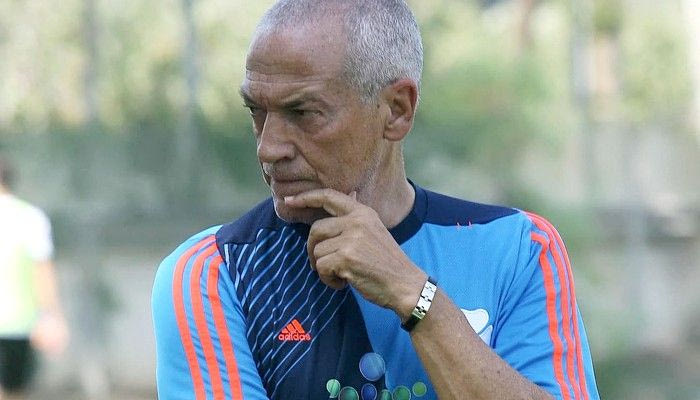 Φερέιρα: “Προμηνύονται δύσκολοι αγώνες”