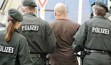 Σύλληψη για 100 νεοναζί Γερμανούς