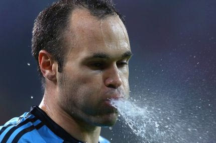 Ινιέστα: “Δεν ανταγωνίζομαι τον Μέσι”