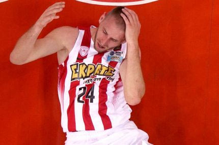 Εγχείριση για τον γιο του Λοτζέσκι