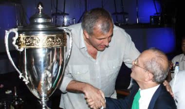 Το επινίκιο γλέντι των νταμπλούχων (photostory)