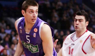 Κάνει αρχή με Πελεκάνο ο Ολυμπιακός