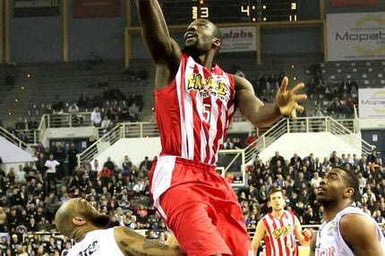 ΠΑΟΚ – Ολυμπιακός 72-88